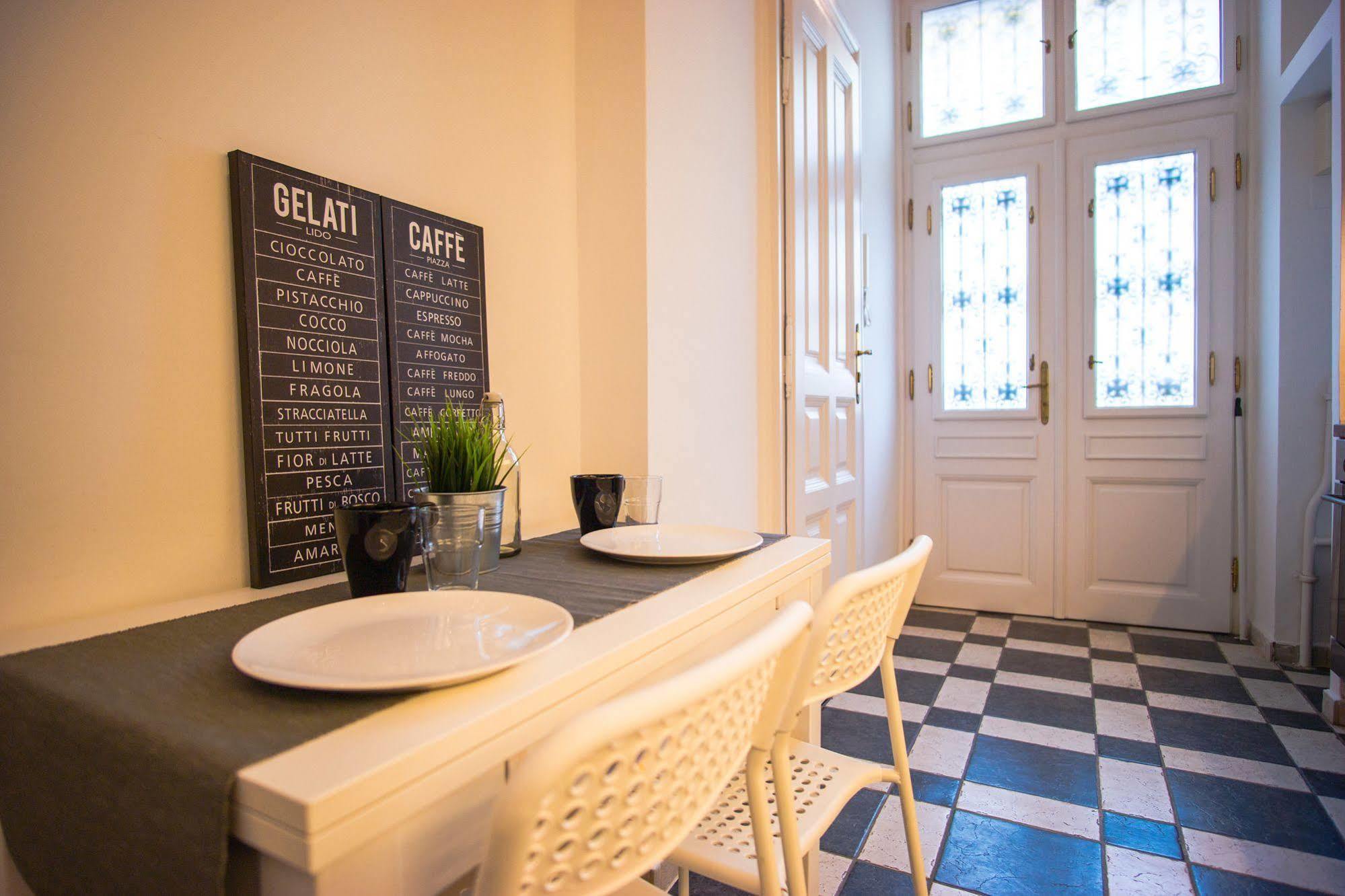 Opera Guesthouse Budapest Exterior photo